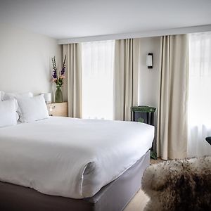 Superior Zimmer mit Kingsize-Bett